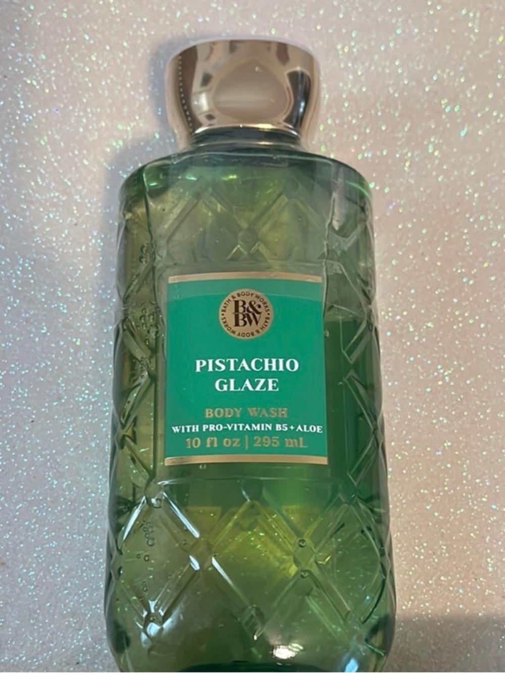 Bath & Body Works Pistachio Glaze Body Wash - Green with Silver Cap